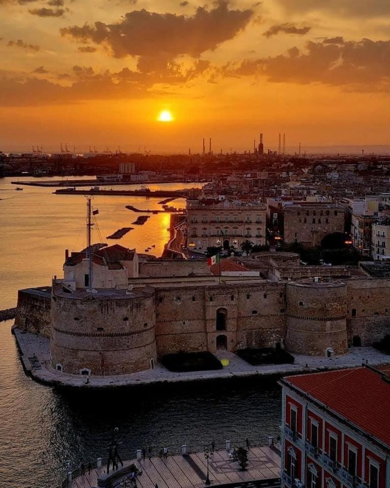 Suite Cavour Luxury Home Taranto Dış mekan fotoğraf