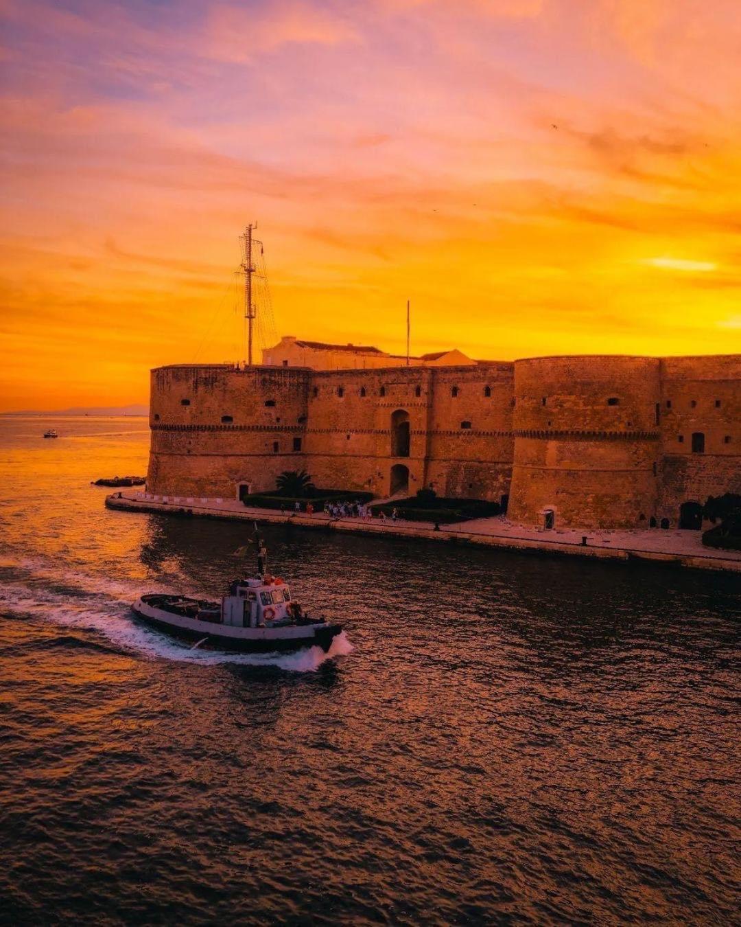 Suite Cavour Luxury Home Taranto Dış mekan fotoğraf